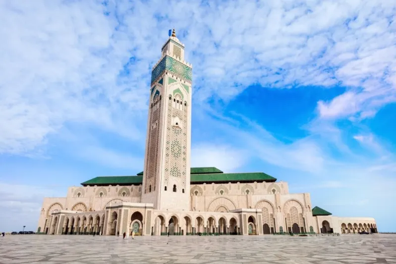 A stunning view of the Islamic mosque in Casablanca, Morocco, showcasing its intricate architecture and cultural significance.