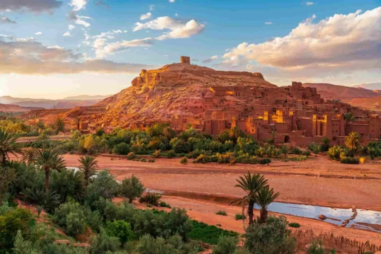 A stunning view of the Atlas Mountains in Morocco, showcasing the desert landscape, ideal for day trips from Ouarzazate.